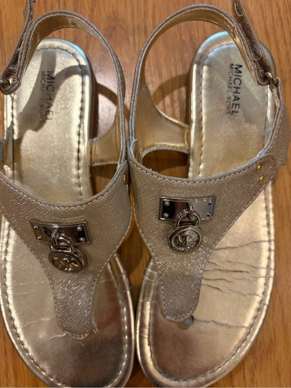 Michael Kors Metallic Gold T-Strap Logo Sandals Girls size 1